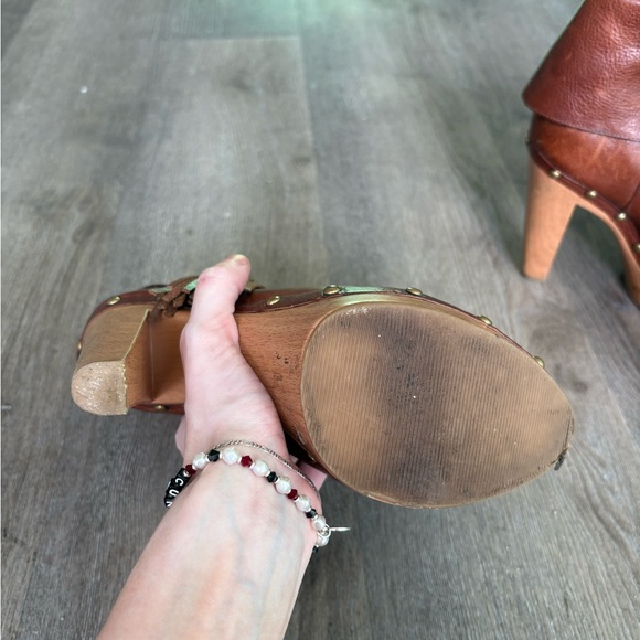 Brown Leather Ankle Boots - Picture 4 of 6